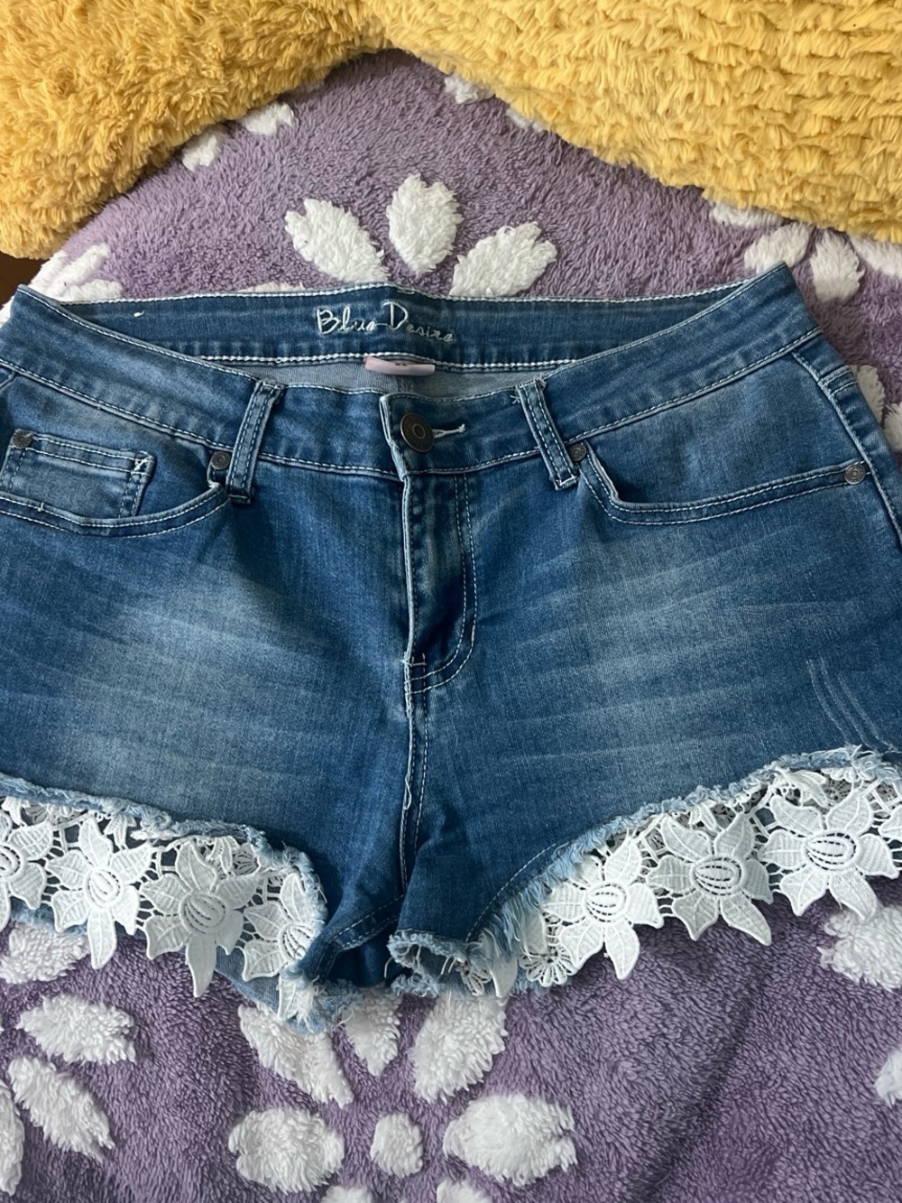 Blue Denim Shorts with White Lace Trim - Blue Daisy